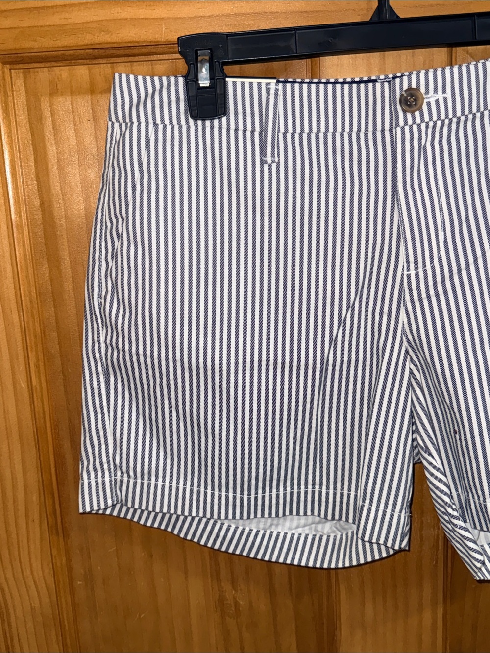 NWT Old Navy Women’s Bermuda Striped Shorts - Navy & White-8 - Picture 4 of 10